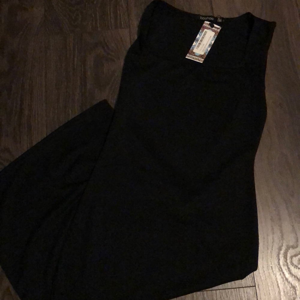 NWT Black Boohoo Midi Dress